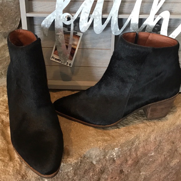 bandolino open toe wedge